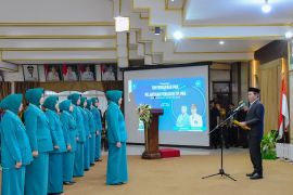 Bupati HSS kukuhkan Ketua TP PKK dan lantik kepengurusan yang baru