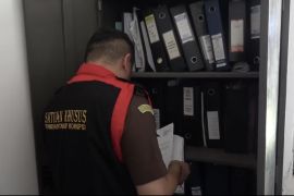 Kejari Purwakarta geledah kantor pemkab dan PDAM terkait kasus gratifikasi