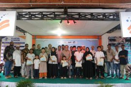 Pembagian Tali Asih PT Bakrie Pasaman Plantations dalam rangka bulan suci Ramadhan