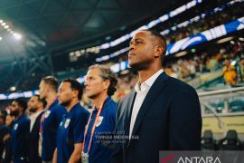 Debut berujung mimpi buruk bagi Patrick Kluivert