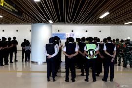 Persiapan mudik lebaran di Bandara Juanda