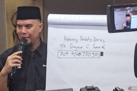 Ahmad Dhani ajak Baladewa bantu istri Deddy Dores yang Sedang Sakit