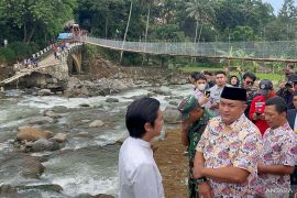 Bupati Bogor resmikan jembatan gantung bantuan Eiger Adventure Land di Puncak