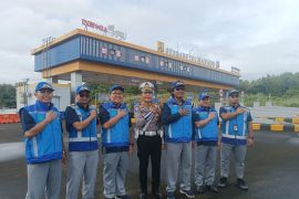 Kendaraan melintasi tol Manado-Bitung diprediksi naik 27 persen