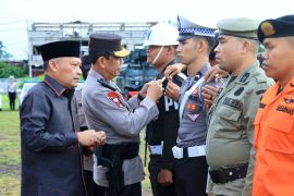 Kapolda dan Wagub Malut pimpin apel gelar pasukan Operasi Ketupat 2025