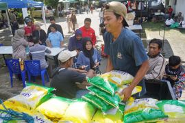 Govt ensures price stability ahead Eid with cheap food program