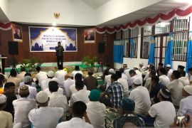 Rutan Ambon beri penyuluhan agama pada WBP jemput  Lailatul Qadr