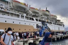 Pelabuhan Bima mulai dipadati pemudik