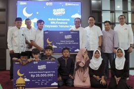 BRI Finance gelar aksi sosial "Berbagi Bahagia" di bulan Ramadhan