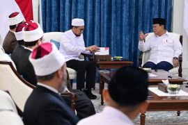 Presiden Prabowo terima kunjungan Ustaz Adi Hidayat bersama 10 ulama Al Azhar Mesir