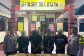 Polsek Oba Utara tangkap empat pelaku penjudian saat Ramadan