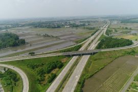 H-10 Lebaran, Jalan Tol Tangerang-Merak dilintasi 179 ribu kendaraan