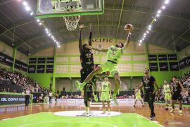 Dewa United libas  Pacific Caesar 92-75