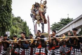 Makna sejarah tradisi ogoh-ogoh saat Hari Raya Nyepi di Bali