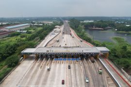 Sebanyak 325 ribu kendaraan tinggalkan Jabotabek pada H-9 Lebaran