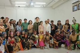 Samuel Wattimena ajak kolaborasi pegiat kesenian Semarang