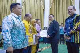 Wali Kota Banjarbaru dorong PNS tingkatkan profesionalitas