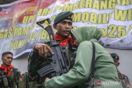 Pemberangkatan pasukan Yonif 732/Banau penjaga perbatasan NKRI ke Papua