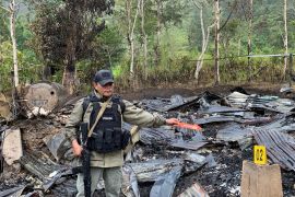 Polisi gelar olah TKP penyerangan guru di Yahukimo