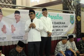 Bupati HSU punya ikatan dengan warga Palampitan Hulu