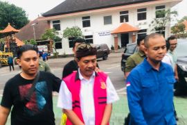 Kajati: Kadis DPMPTSP Buleleng terima puluhan juta per izin dari investor