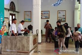 Stasiun Cirebon mulai dipadati penumpang pada H-7 Lebaran