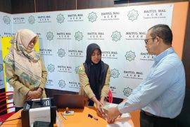 PT BPRS Mustaqim Aceh salurkan Rp78 juta zakat karyawan ke BMA