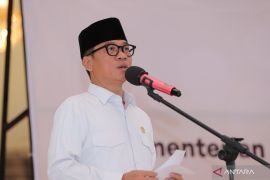 Minister urges hiring jobless varsity alumni for village cooperatives