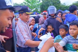 Pemkot bagikan takjil gratis bersama HIPMI Kota Payakumbuh