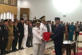 Gubernur Sumbar lantik Bupati-Wakil Bupati Pasaman Barat