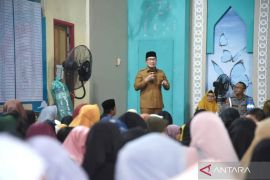 Kubu Raya prioritaskan pembangunan jalan poros strategis