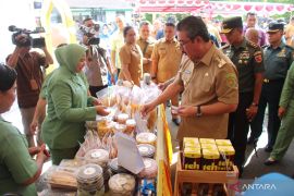 Gubernur Maluku:  Pasar murah jaga stabilitas harga pangan