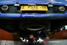 Pemeriksaan kelaikan armada bus mudik gratis