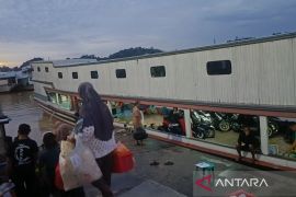 Dermaga Samarinda berangkatkan tiga kapal sungai layani mudik Lebaran