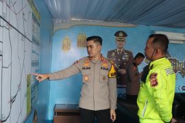 Kapolres Garut memastikan pos pengamanan siap melayani pemudik