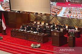 DPR: Efisiensi APBN kesempatan pemerintah perkuat keuangan negara