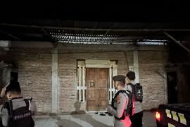 Polres Majene patroli rumah kosong yang ditinggal pemiliknya mudik Lebaran