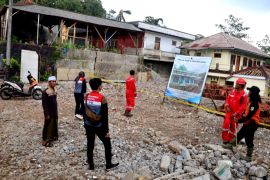Pertamina Patra Niaga RJBB salurkan bantuan korban tanah bergerak di Tasikmalaya
