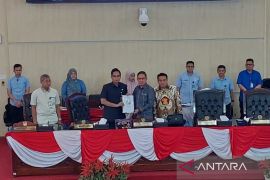 DPRD serahkan rekomendasi pansus LKPj 2024 ke Wali Kota Medan