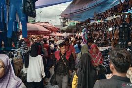 H-5 lebaran, warga Kota Palembang padati Pasar 16 Ilir