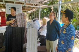 Masyarakat Manado ubah sampah plastik jadi barang bernilai ekonomis