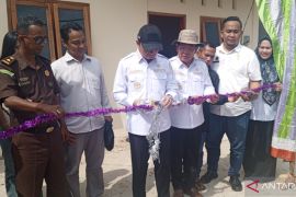 Bupati Bangka Tengah resmikan 119 rumah yang direlokasi di Desa Kurau