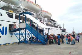 Pelni Denpasar tambah alat keselamatan hadapi lonjakan penumpang