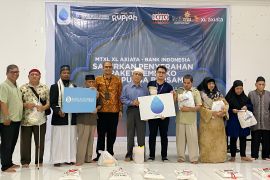 XL Axiata-Bank Indonesia buka bersama dan beri bantuan ke disabilitas netra Medan