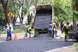 Kota Tangerang percepat perbaiki 13 ruas jalan alternatif mudik