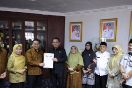 Bawaslu Kepri kembalikan sisa dana hibah Pilkada 2024 sebesar Rp20,2 miliar