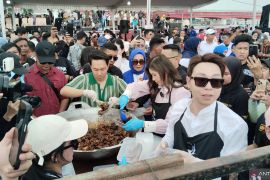 Meradang atas konten Willie Salim, Pemkot Palembang masak 300 kilogram rendang