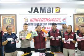 Polda Jambi  ungkap peredaran narkoba senilai Rp1,9 miliar