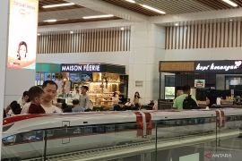 Pemudik manfaatkan integrasi Whoosh ke kereta memudahkan pulang kampung