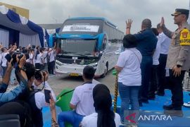 Pelindo memberangkatkan ribuan pemudik gratis dukung mudik Lebaran
